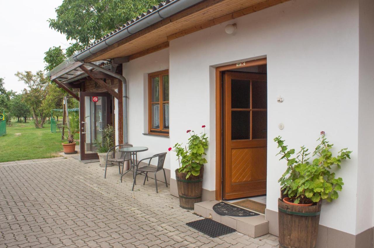 Weinbau Ettenauer Rohrendorf bei Krems Exterior photo